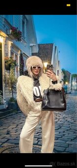 Uplne nove damske ciapky z umelej kozusiny - 13