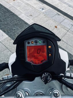 KTM DUKE 200 2014 A2 - 13