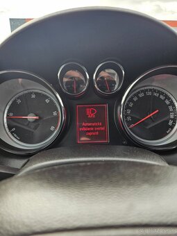 Opel astra j sport tourer - 13