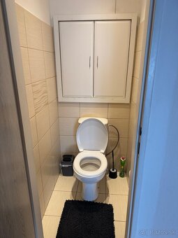 3-IZBOVÝ BYT S LOGGIOU S VÝHĽADOM NA MARTNSKÉ HOLE - 13