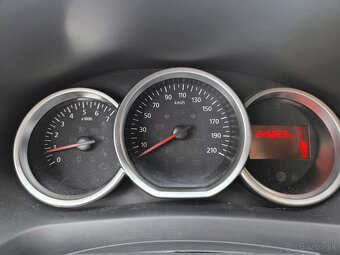 Dacia Sandero 1.5 dCi - 13