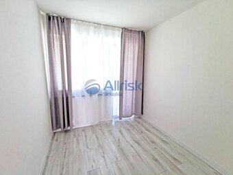 Predaj moderného 3-izbového radového domu v tichej lokalite  - 13