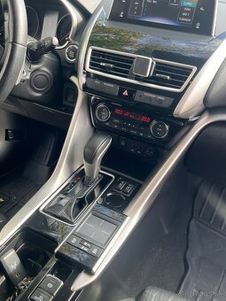 Mitsubishi Eclipse Cross - 13