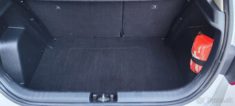 Predam Hyundai i20 - 13