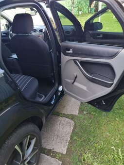 Ford Focus 1.6 Benzin - 13