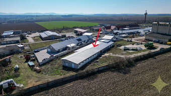 Ponúkam na predaj výrobno-skladové priestory v obci Veľké Dv - 13