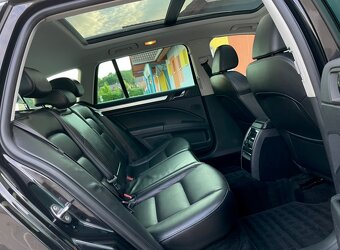 Skoda Superb Combi 2.0 TDI DSG 4X4 Elegance Max - 13
