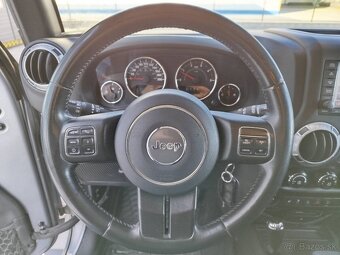 Jeep Wrangler 2.8 CRD Sahara A/T - 13