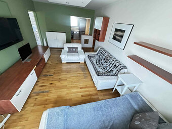 REZERVOVANÉ    PREDAJ    4 izbový byt s balkónom po čiastočn - 13