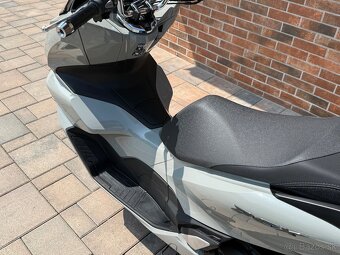 HONDA PCX 125 r.v. 07/2024, 766km, v záruke - 13
