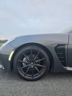Toyota gr 86 Premium - 13