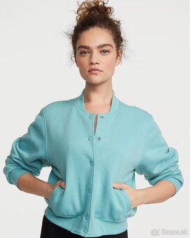 Victoria’s Secret bomber bundička - 13