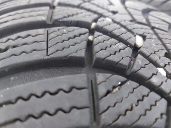 205/60R16 GOODYEAR zimne pneumatiky - 13