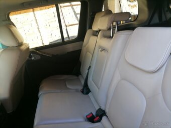 Nissan Pathfinder - 13
