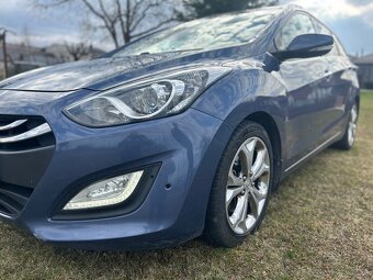 Hyundai i30 CW combi 1.6crdi - 13