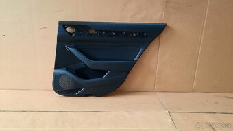 obloženie + dekor dverí Passat B8 - 13