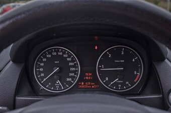 BMW X1 r.2010 , 110kw 4x4 - 13