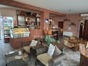 POLYFUNKČNÁ BUDOVA V CENTRE TRENČÍNA - 13