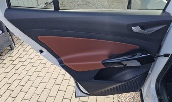 VOLKSWAGEN ID.4 PERFORMANCE UPGRADE 77KWH 1ST - 13