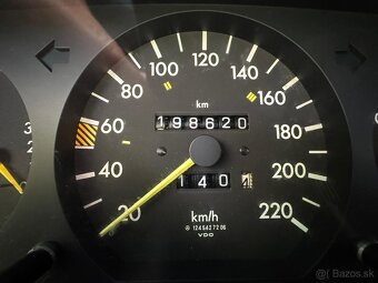 Mercedes-Benz 200 124 - 13