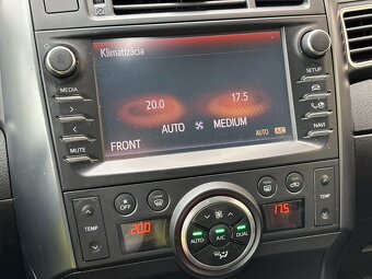 Toyota Verso - 13