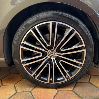 VW Passat 2.0 TDi DSG exclusive - 13