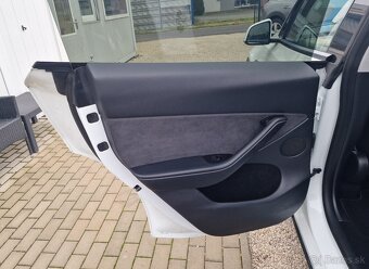 TESLA Y LONG RANGE AWD, SOH: 90,9%, 360°KAMERA, AUTOPILOT - 13