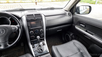 Suzuki Grand Vitara 3.2 V6 4x4 - 13