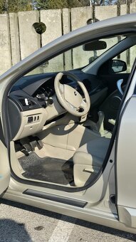 Renault Fluence PRIVILEGE 1.6i - 13