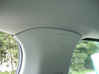 SKODA OCTAVIA COMBI 1,6TDI 81KW,1.MAJ.KUP.SR - 13