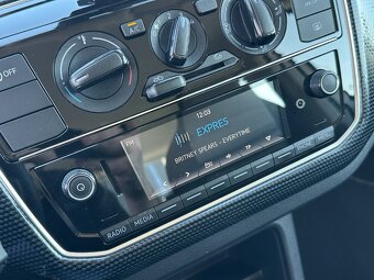 Volkswagen Up Move Up 1.0 MPi - 13