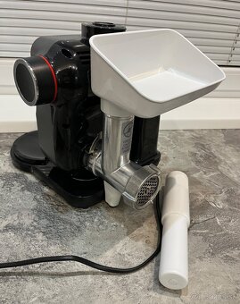 Bosch MUM Serie 2 MUMS2VM00 900W kuchynský robot - 13