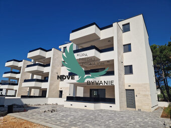 Novostavba apartmánu len 150m od mora s výhľadom na more na - 13