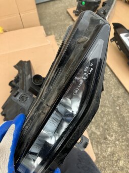 mlhovka skoda superb iii 3 lift leve levy - 13