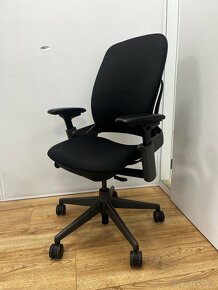 Kancelárska stolička Steelcase Leap V2 (Showroommodel) - 13