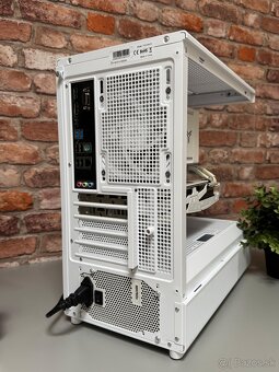 Ryzen 5 8400F\32GB\RTX 2080Ti\SSD\750W Zdroj - 13