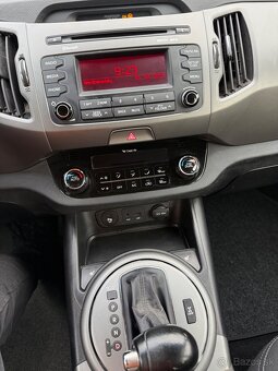 Kia Sportage 2.0 CRDI 4x4 - 13