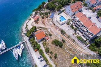 NA PREDAJ 2 izbový apartmán / 64 m² / na ostrove BRAČ - 13