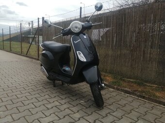 Piaggio Vespa LX 125 - 13