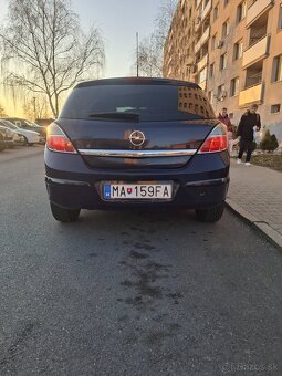 Vymením opel astra H - 13
