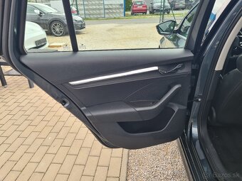 ŠKODA OCTAVIA COMBI 2.0 TDI SCR STYLE AUTOMAT - 13