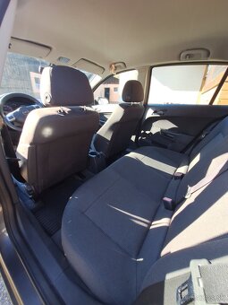 Opel Astra H - 13