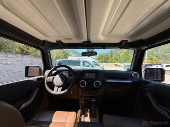 Jeep Wrangler 2012 Unlimited Sport 3.6L V6 A/T - 13