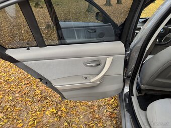 BMW E90 318i - 13