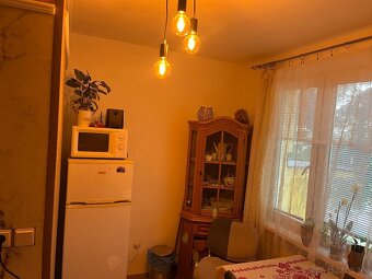 AKCIA Veľký dvojizbový byt s balkónom vo Veľkom Krtisi - 13