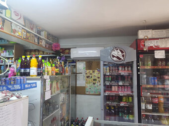 Priestranný rodinný dom s predajňou v mestečku Szikszó - 13