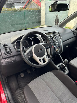 Kia Venga - 13