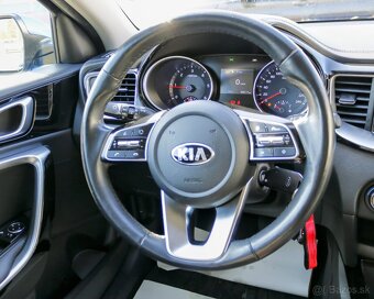 Kia Ceed SW 1.6 CRDi 136k Gold ODPOČET DPH - 13