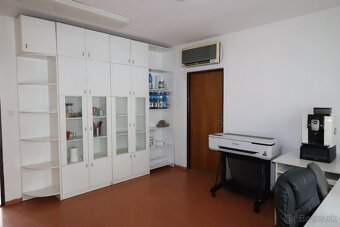 Na predaj administratívna budova v Piešťanoch - 13