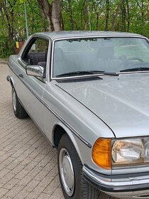 Mercedes Benz W123 230CE Coupe - 13